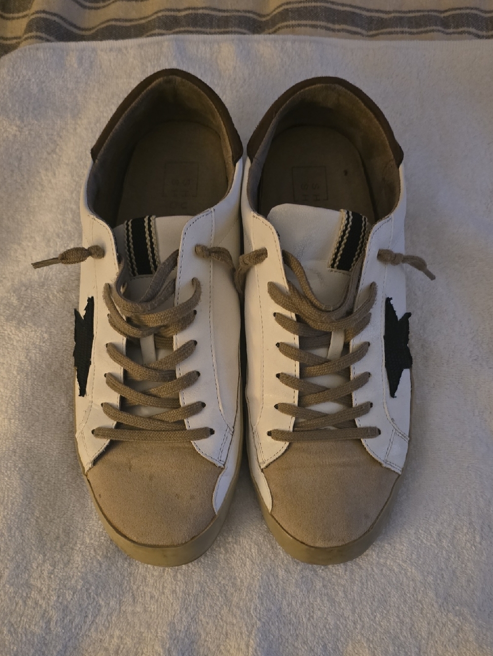 ShuShop White and Tan Casual Sneakers with Black Star Accent